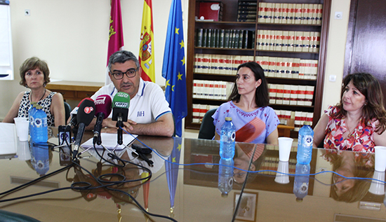 Francisco-Navarro-reunion-con-directoras-colegios-CR-2