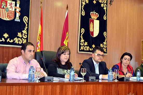 villarrubia pleno 2 habla alcaldesa y esta la concejal Hacienda