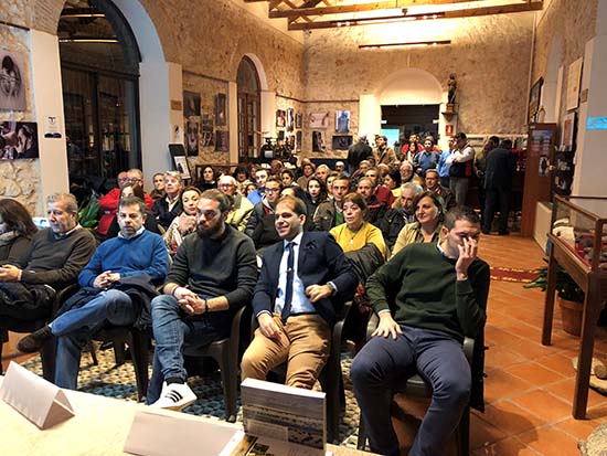 Villarrubia Presentación libro publico 2 asistentes