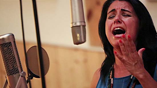 Natalia Mellado, durante una grabación de estudio