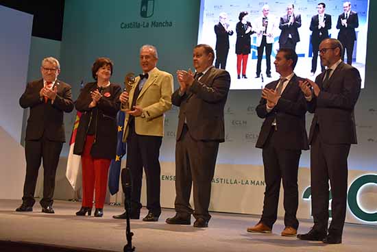 PREMIO EDUCACION JUAN DE AVILA
