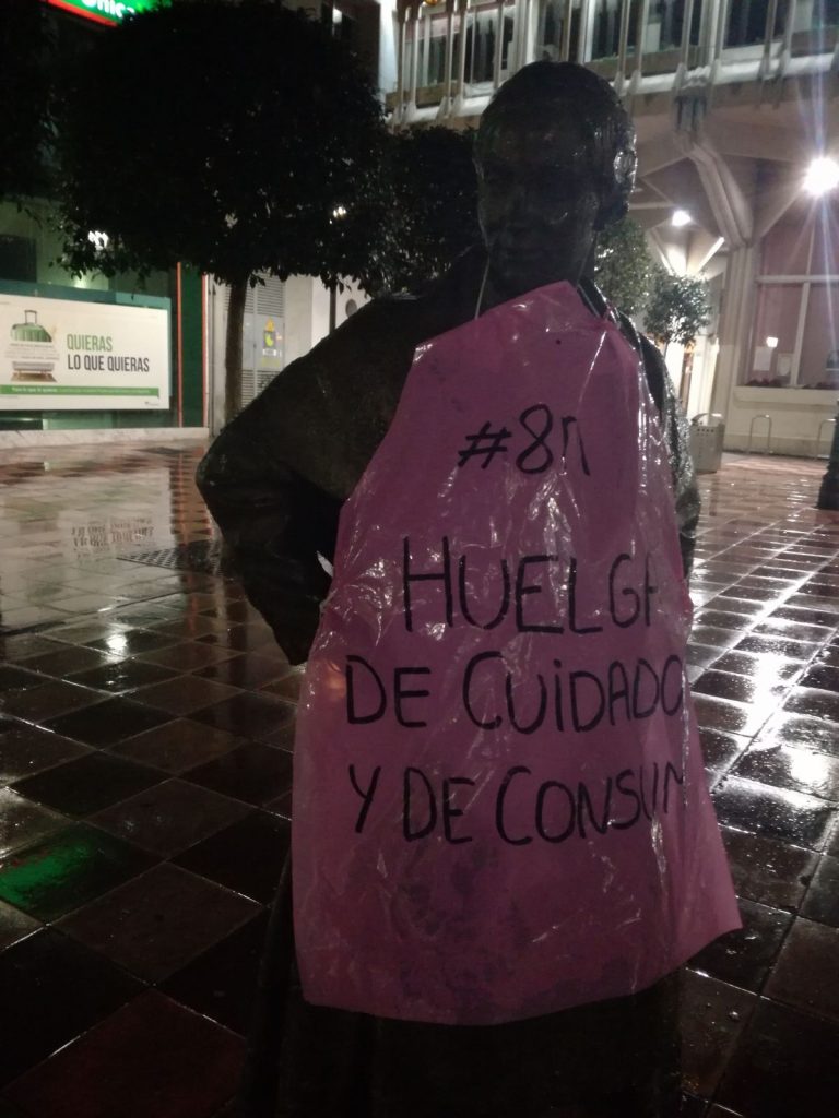Ciudad Real: Dulcinea y Don Quijote, cada uno con su mandil