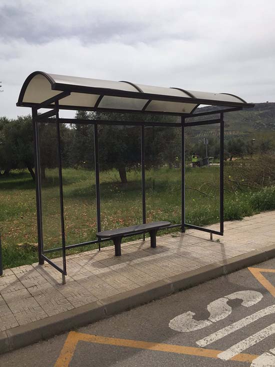 Una marquesina «antivándalos» en el PAU de Puertollano