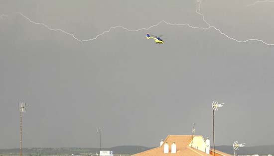 Desafiando a la tormenta en los cielos de Puertollano