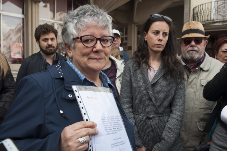Sueldos “desorbitados”, opacidad y “utilización” de los voluntarios: El cese de Lola Moreno sacude Cruz Roja y se suceden las dimisiones