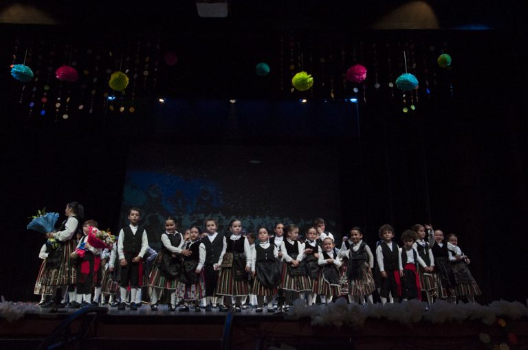 La cantera de Mazantini celebra el fin de curso sobre el escenario