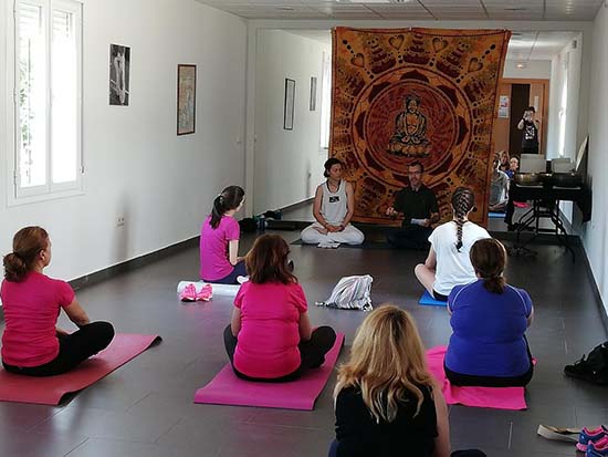 yoga4