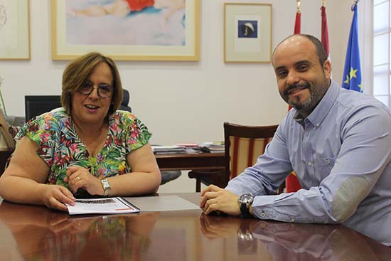 Carmen Olmedo con director Coro de Camara 'Oretania'