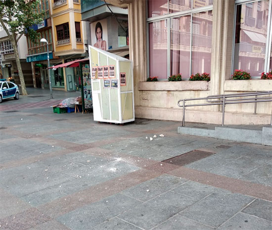 Ciudad Real: Vallado por seguridad el Ayuntamiento tras la caída de cascotes "del tamaño de pelotas de tenis"