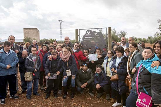 Olivos solidarios_foto familia