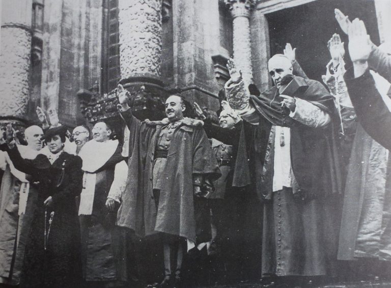 La exhumación de los restos de Franco será el próximo día 24