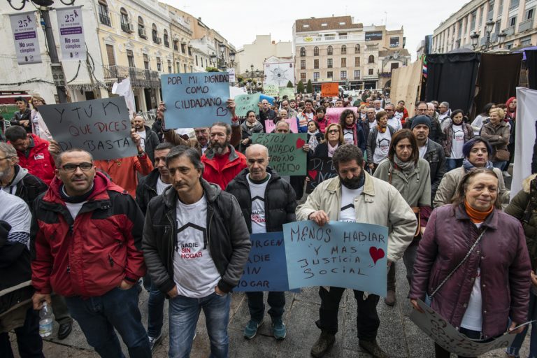 Alquiler social y renta mínima, políticas que Cáritas reclama para acabar con el <i>sinhogarismo</i>
