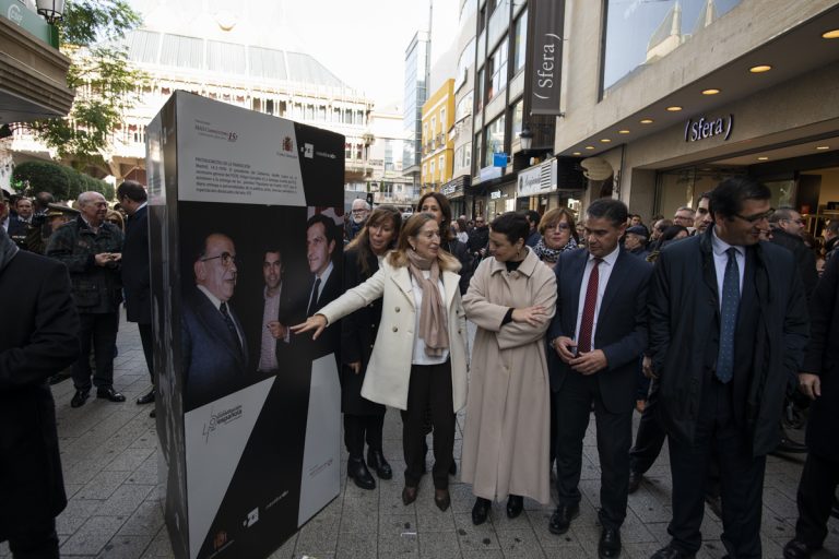 Ciudad Real: Pilar Zamora y Ana Pastor inauguran la exposición ’40 años de España en Democracia’