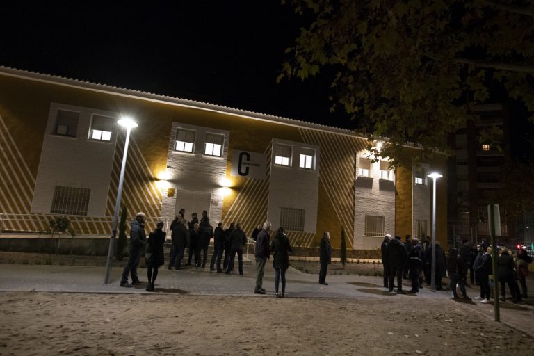 Padres feministas organizan actividades con niños en la Casa de la Ciudad para facilitar a las mujeres la huelga de cuidados del 8 de marzo