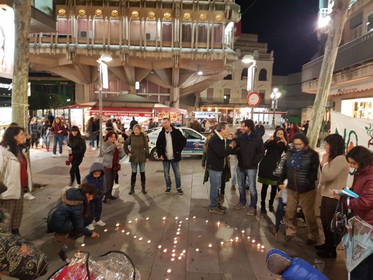 Ciudad Real: Un círculo de silencio para acallar el ruido de las armas