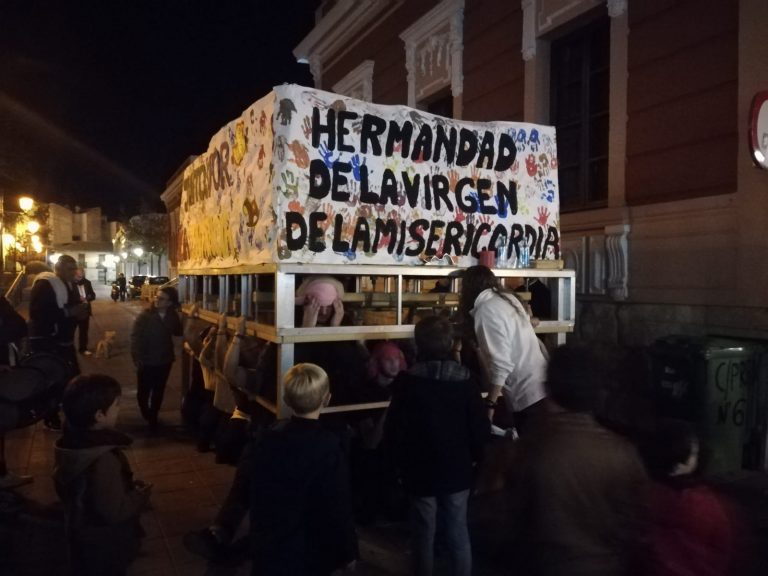 Ensayo solidario de la Hermandad de la Virgen de la Misericordia