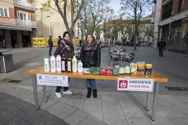 Ciudad Real: Alumnos del Hermano Gárate recogen alimentos y productos de limpieza en su tradicional campaña Kilo-litro