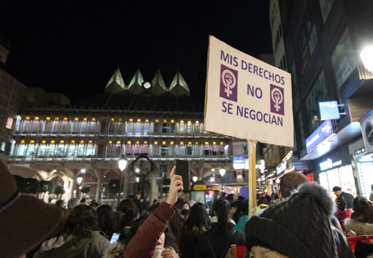 Comunicado: VOX acusa a la Asamblea Feminismos de utilizar a las mujeres víctimas de violencia como “arma arrojadiza”