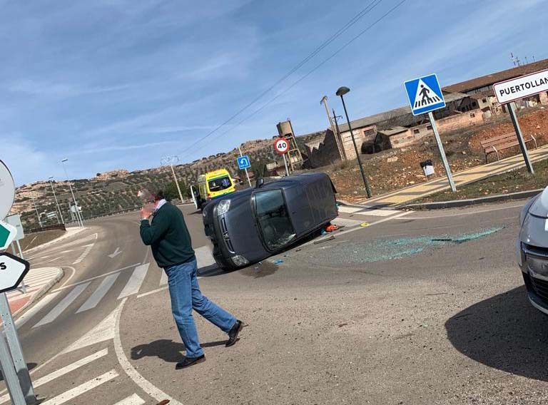 Puertollano: Vuelca un vehículo en las inmediaciones de La Central