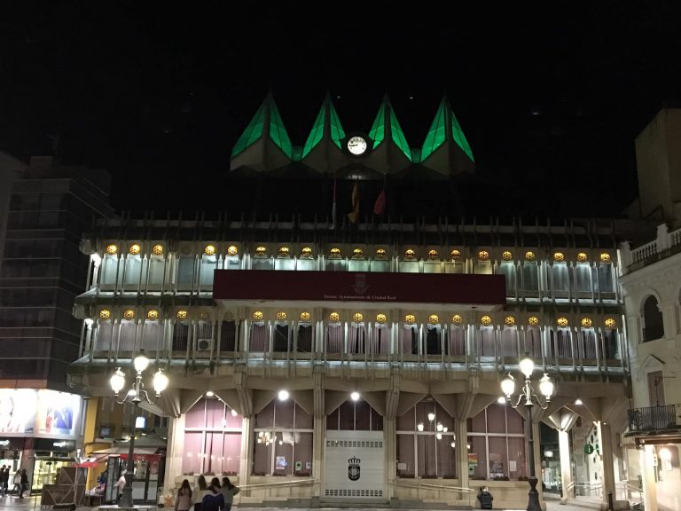 Ciudad Real: Homenaje de luz a los enfermos de cáncer