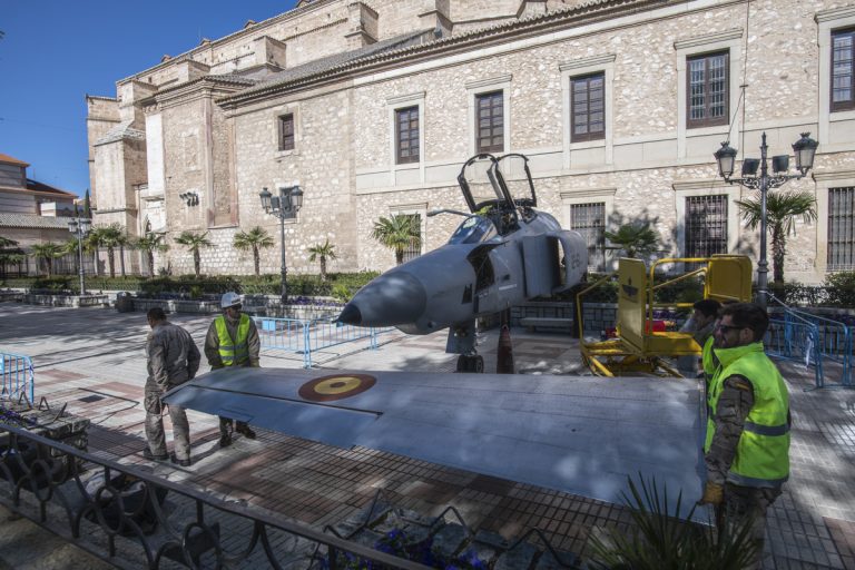 Ciudad Real: Las aeronaves del Ejército del Aire despliegan sus alas en los Jardines del Prado