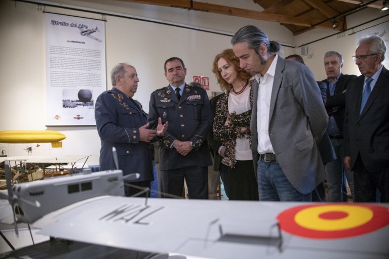 La historia de aviación militar española, en el López Villaseñor