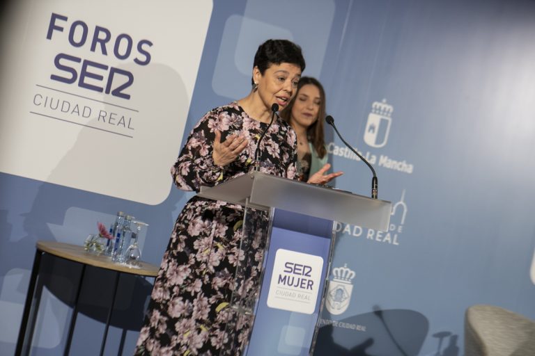 La alcaldesa de Ciudad Real aboga por un feminismo “radical” y llama a “tomar las calles”