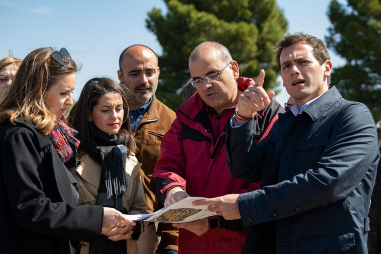 Cs propone una ley contra residuos plásticos y reforestar 465.000 hectáreas con «diez árboles por español»
