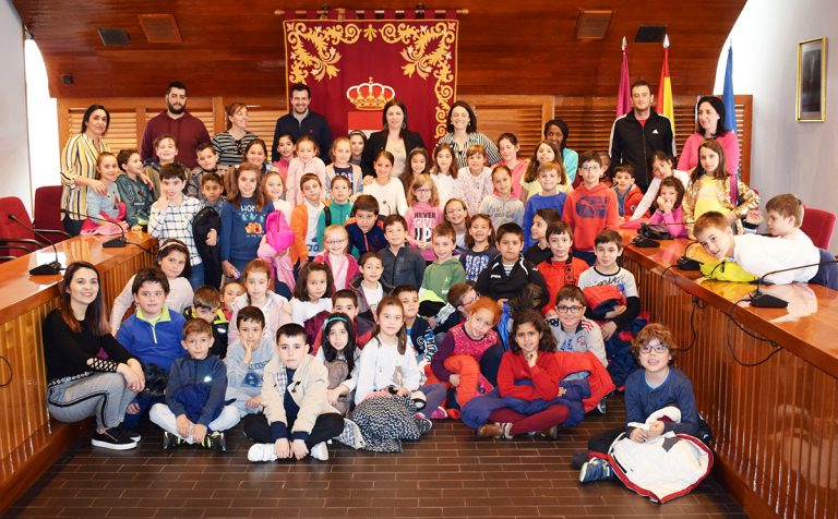 Puertollano: Escolares del colegio Calderón de la Barca se adentran en el Gobierno de la ciudad