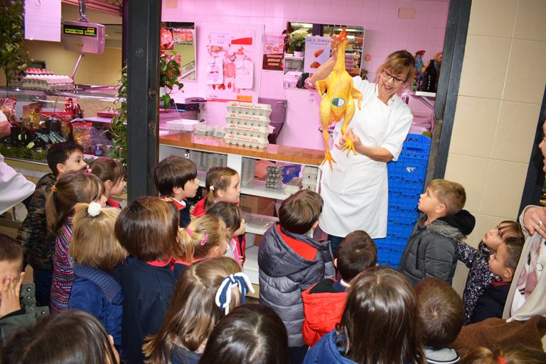 Puertollano: Alumnos de Inmaculada Enpetrol conocen el sabor de la calidad del Mercado Municipal