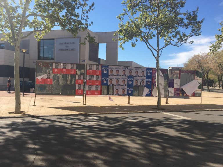Puertollano: Carteles arrancados unas horas después de pegados