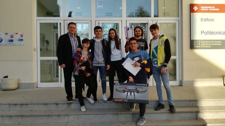 Javier Zornoza, del IES Galileo Galilei de Puertollano, logra el primer premio en optimización del consumo de electricidad de la UCLM