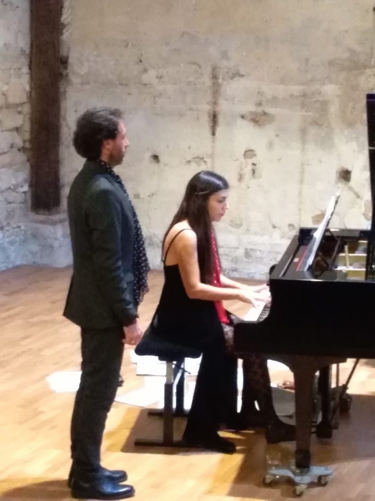 Francia y España entrelazan emociones de la mano de la ciudadrealeña Liana Navarrete