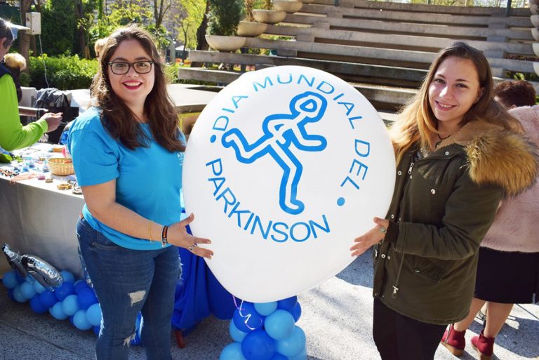 Puertollano: La Asociación del Parkinson visibiliza su actividad con talleres y puntos informativos