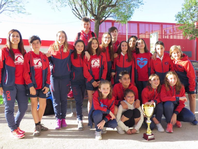 El Club Natación Ciudad Real se proclama campeón de clubes de Castilla-La Mancha en alevín y benjamín