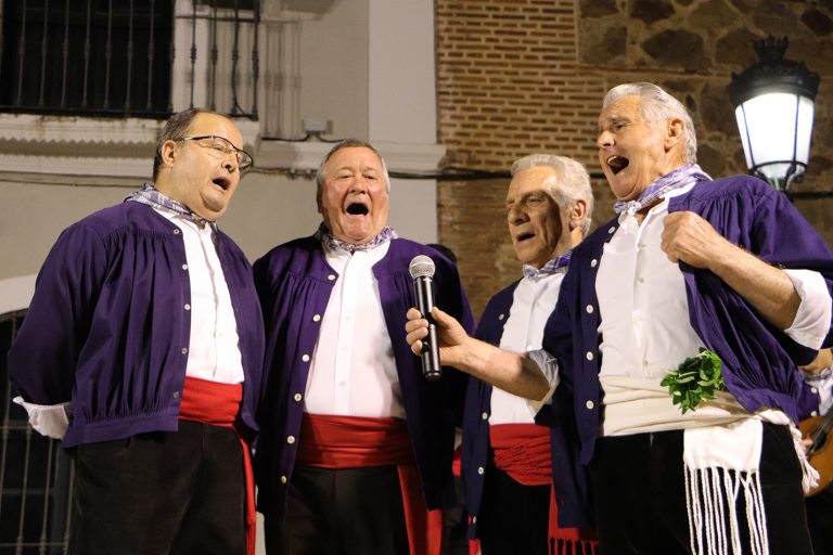 Almodóvar del Campo vuelve a hacer sonar los Mayos que tanto sabe mimar ‘Balálita’