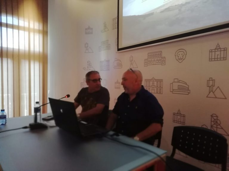 Puertollano: La arqueología paisajística y la huella esquemática de nuestros ancestros cavernarios, explicados por Antonio Carmona en el Día Mundial de los Museos