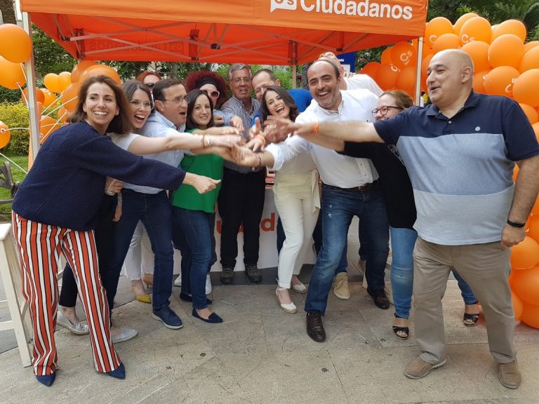 Ciudadanos cierra su campaña en Puertollano arremetiendo contra los «lobos con piel de cordero» del PSOE