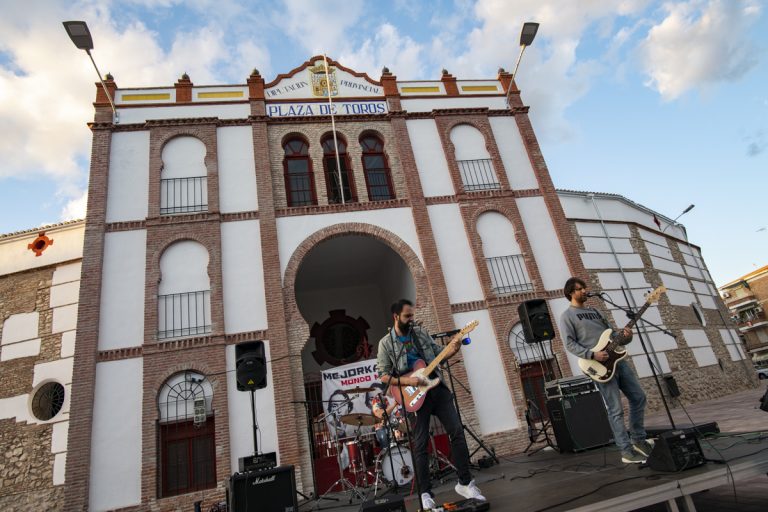 Ciudad Real: Los grupos del barrio estrenan la nueva plaza