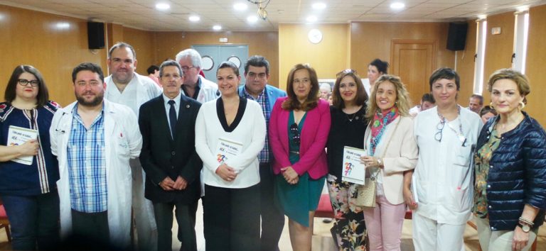 Puertollano: Un libro de la Hermandad de Donantes de Sangre responde a 400 interrogantes sobre la salud