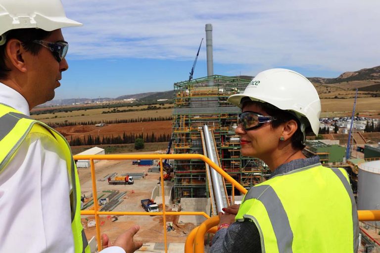 Isabel Rodríguez agradece la llegada a Puertollano de empresas como ENCE, que actualmente da empleo a 400 personas