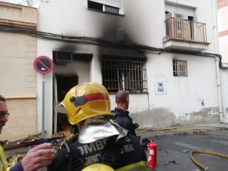 Puertollano: Aparatoso incendio en el gimnasio Élite