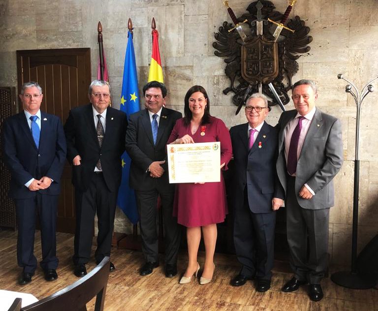 El Consejo General de Relaciones Industriales otorga la medalla de oro al mérito profesional a la alcaldesa y Ayuntamiento de Puertollano