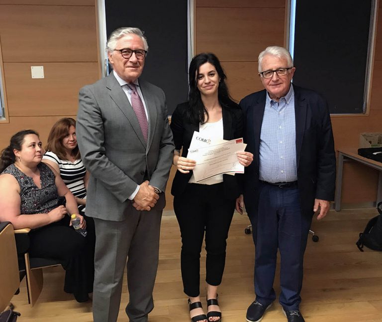 El Colegio de Médicos entrega los premios al trabajo fin de grado de la Facultad de Medicina de Ciudad Real