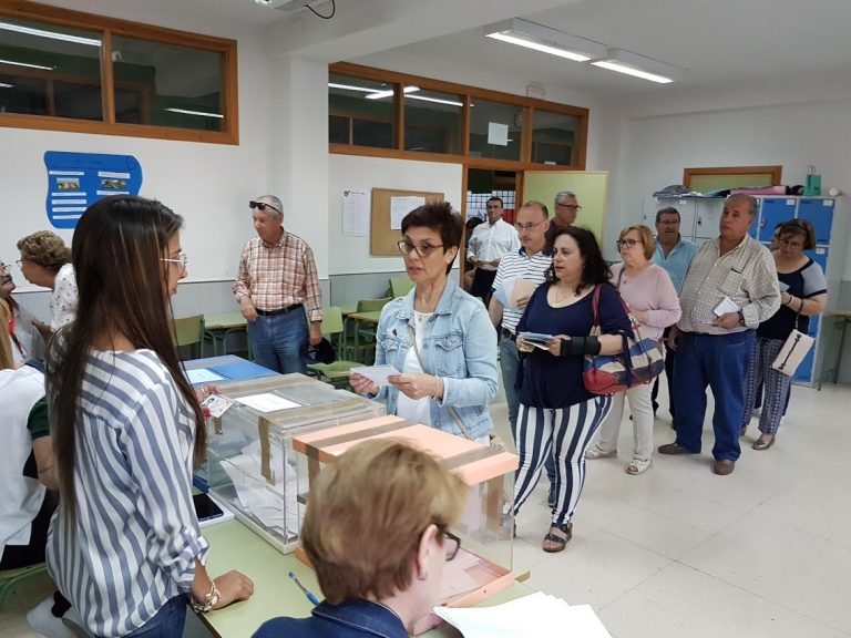 Puertollano: La jornada electoral transcurre con normalidad entre las votaciones de los candidatos