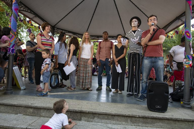 Colectivos sociales de Ciudad Real conmemoran en los Jardines del Prado el Día del Refugiado