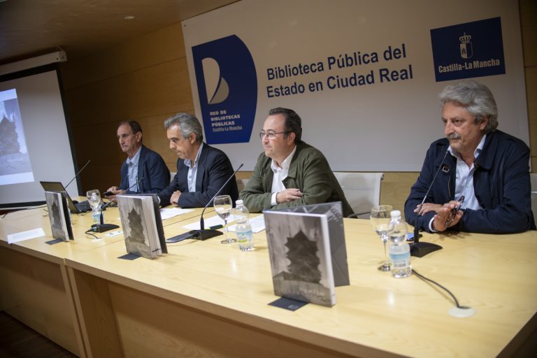 El legado de Fisac en instantáneas de grandes fotógrafos de la segunda mitad del siglo XX