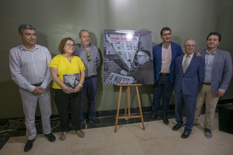 Caballero aprecia en el segundo libro de la BAM sobre la obra de Herrera Piña «un hermoso caudal de memoria»
