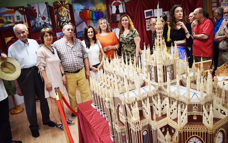 Puertollano: Una espectacular maqueta de la catedral de Milán, protagonista de las jornadas culturales del Centro de Mayores II