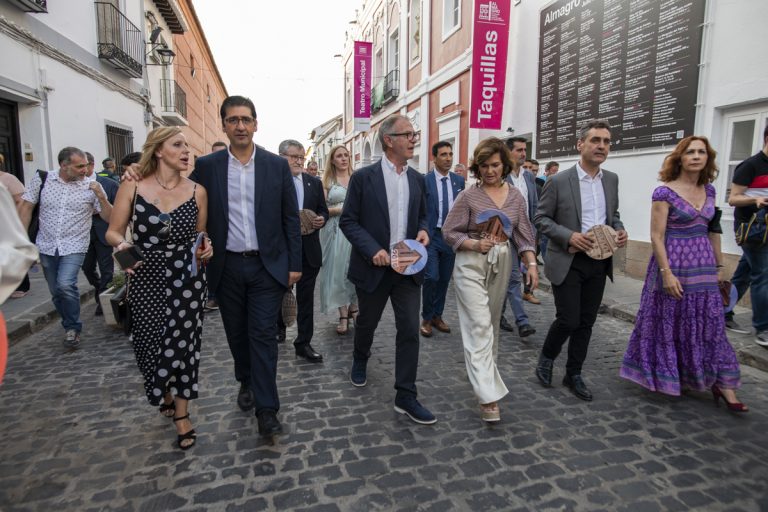 «Se pierde una época»: Guirao recuerda a Arturo Fernández como «un genero teatral en sí mismo»
